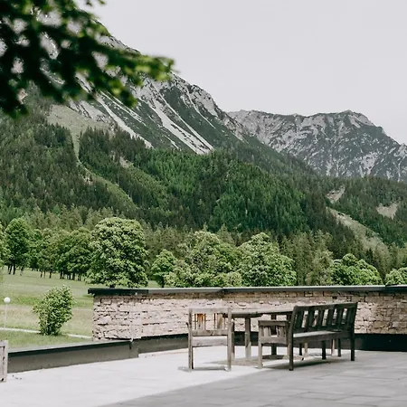 Alpin Reinhard Tritscher *